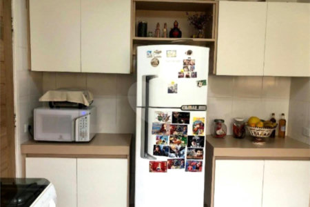 Sobrado à venda com 4 quartos, sendo 2 suítes, em Jardim Campo Limpo, São Paulo, SP