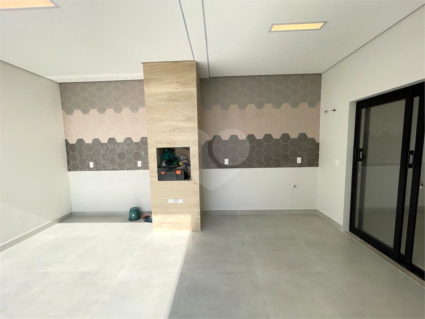 Casa à venda com 3 quartos, sendo 1 suíte, no condomínio Horto Florestal Iii, Sorocaba - SP