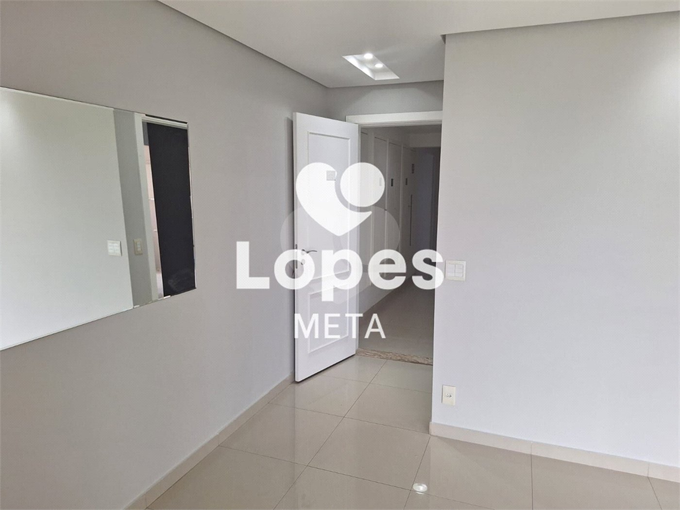 Apartamento à venda com 3 quartos, sendo 1 suíte, em Vila Industrial, São José dos Campos, SP