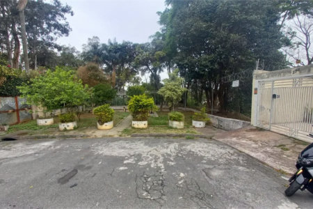 Sobrado à venda com 3 quartos, sendo 2 suítes, em Vila Adalgisa, São Paulo, SP