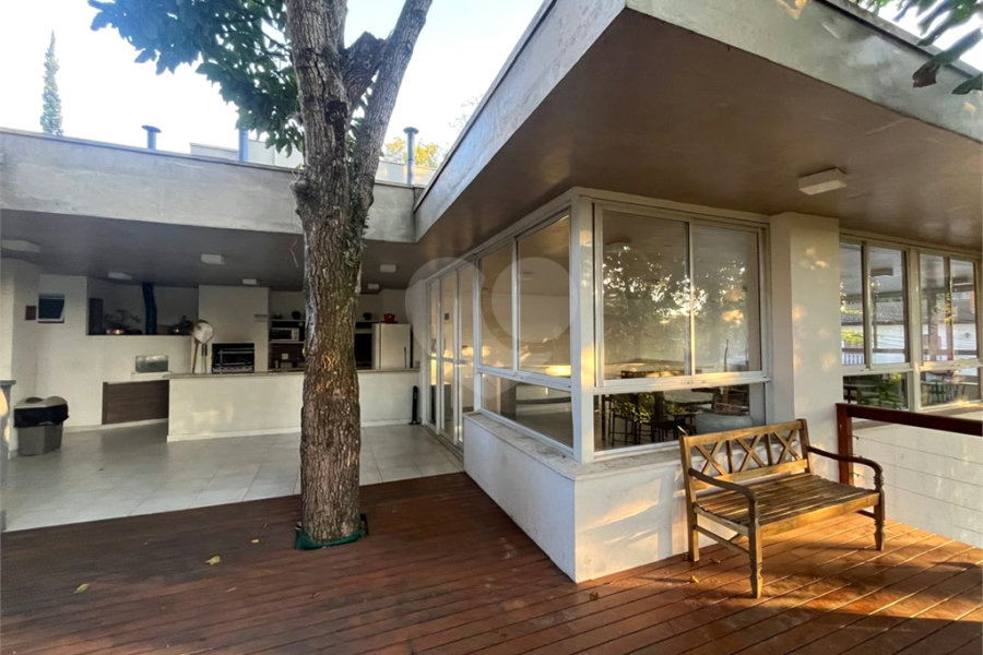 Casa à venda com 3 suítes no condomínio Domus, São Paulo - SP