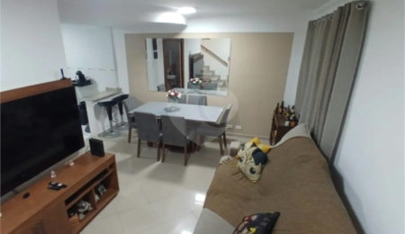 Casa à venda com 3 quartos, sendo 1 suíte,  no condomínio Residencial Doutor Emanuel Dias, São Paulo - SP