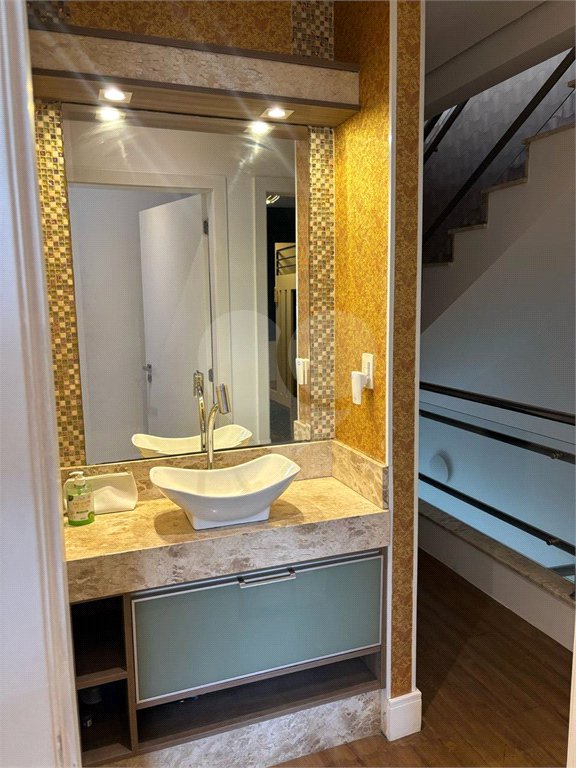Casa à venda com 3 quartos, sendo 1 suíte, no condomínio Recanto das Araucárias, Suzano - SP
