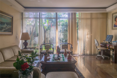 Casa à venda com 3 quartos, sendo 2 suítes, em Granja Julieta, São Paulo, SP