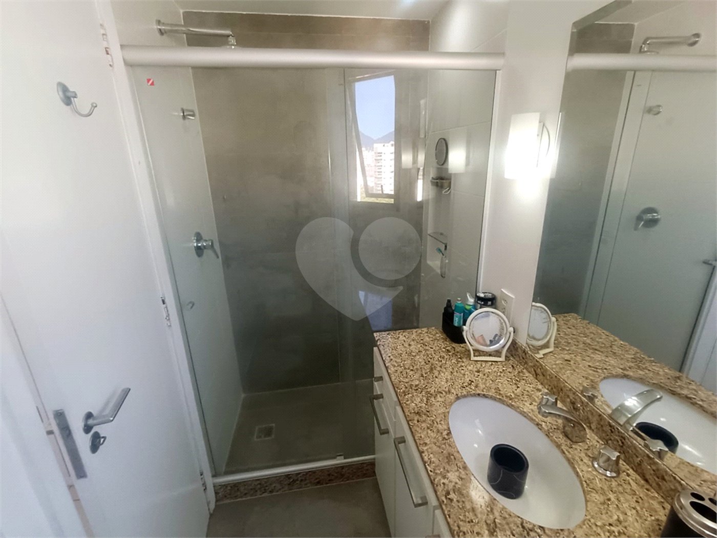 Cobertura à venda com 3 quartos, sendo 1 suíte, em Tijuca, Rio de Janeiro, RJ