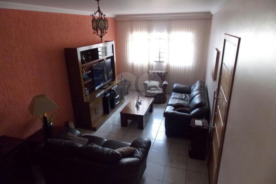 Sobrado à venda com 3 quartos, sendo 1 suíte, em Vila Nova Mazzei, São Paulo, SP