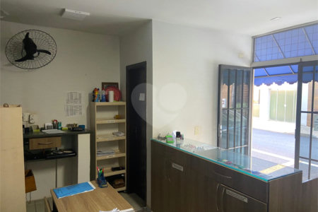 Casa à venda com 3 quartos, sendo 1 suíte, no Centro, Araraquara, SP