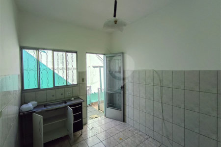 Sobrado à venda com 3 quartos em Chora Menino, São Paulo, SP