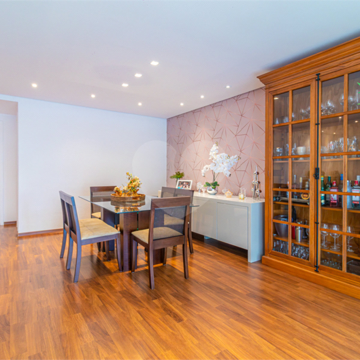 Apartamento à venda com 3 suítes em Chácara Santo Antônio, São Paulo, SP