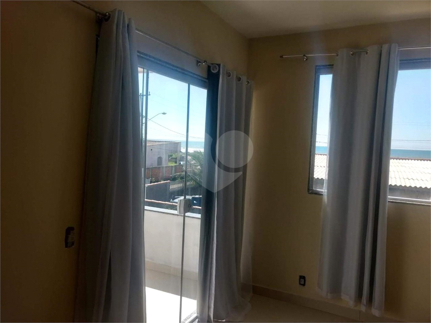 Casa à venda com 3 quartos, sendo 1 suíte, em Maria Joaquina (tamoios), Cabo Frio, RJ