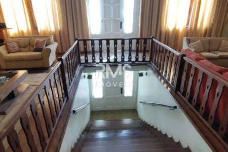 Casa à venda com 4 quartos, sendo 2 suítes,  no Centro, Itu, SP