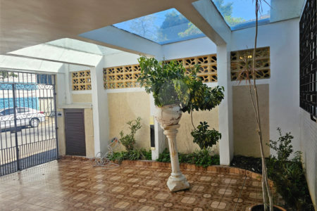 Casa à venda com 3 quartos em Jabaquara, São Paulo, SP