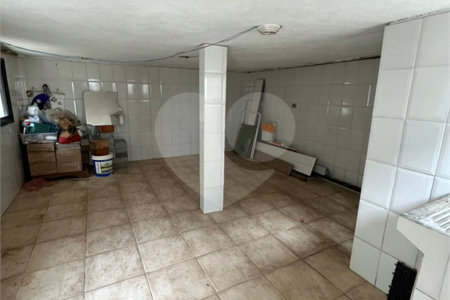 Sobrado à venda com 3 quartos em Vila Nivi, São Paulo, SP