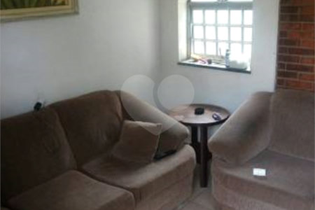 Sobrado à venda com 3 quartos, sendo 1 suíte,  em Vila Universitária, São Paulo, SP