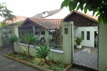 Casa à venda com 3 quartos, sendo 1 suíte, em Jardim Londrina, São Paulo, SP
