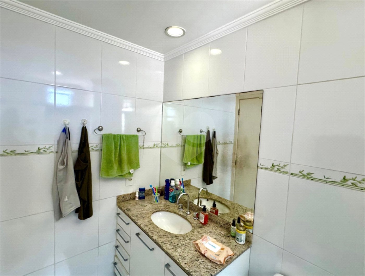 Apartamento à venda com 3 quartos, sendo 1 suíte, em Vila Galvão, Guarulhos, SP
