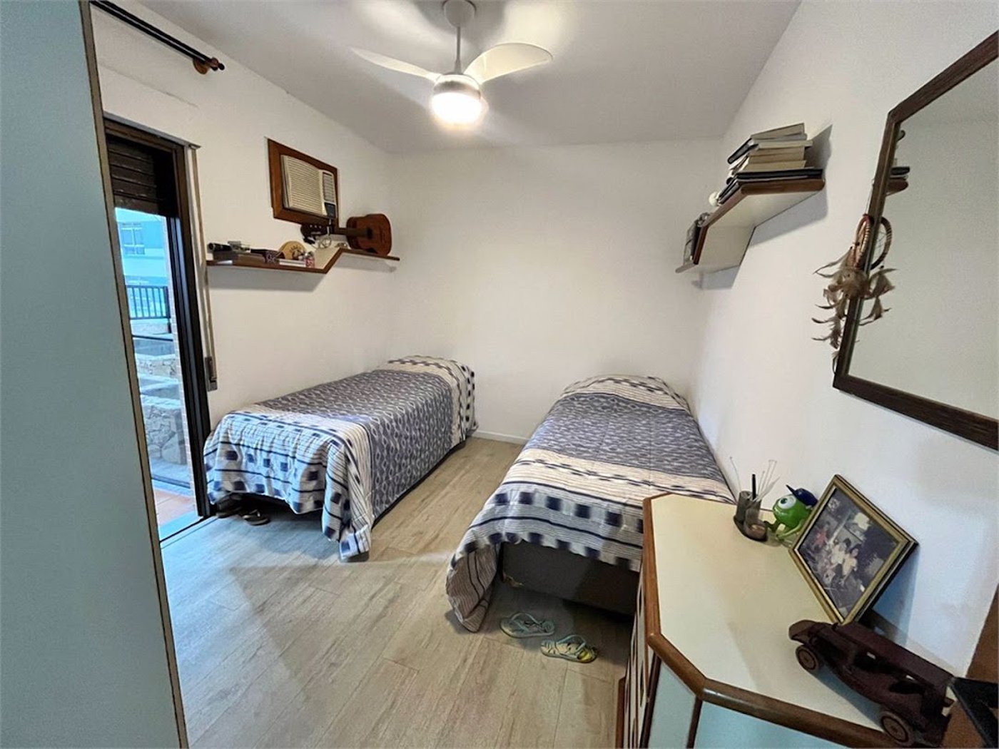 Apartamento com 2 Quartos e 2 Vagas à Venda em Pitangueiras – Guarujá/SP
