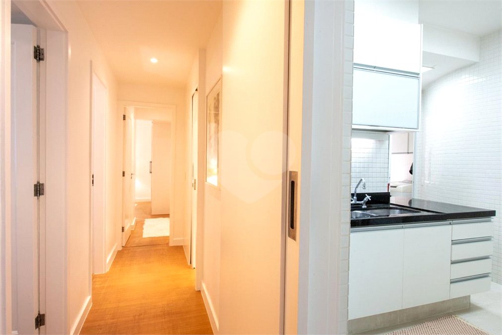 Apartamento à venda com 3 quartos, sendo 1 suíte, em Leme, Rio de Janeiro, RJ