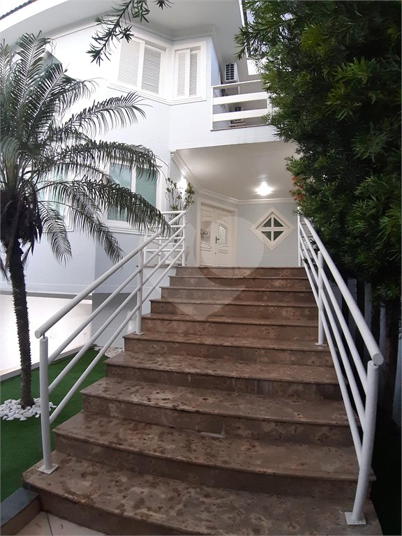 Casa à venda com 4 quartos, sendo 2 suítes, em Jardim Leonor Mendes de Barros, São Paulo, SP