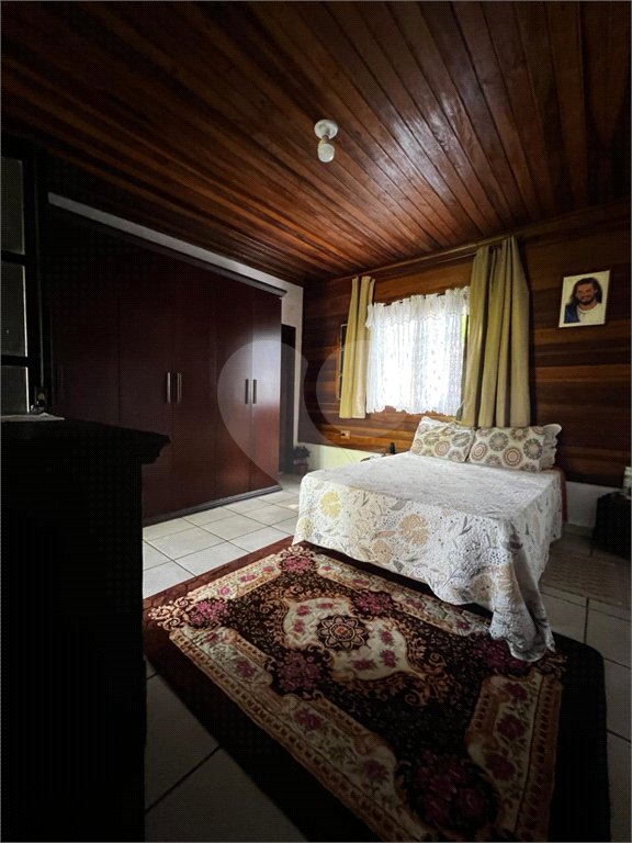 Casa à venda com 3 quartos, sendo 1 suíte, no Centro, Guararema, SP