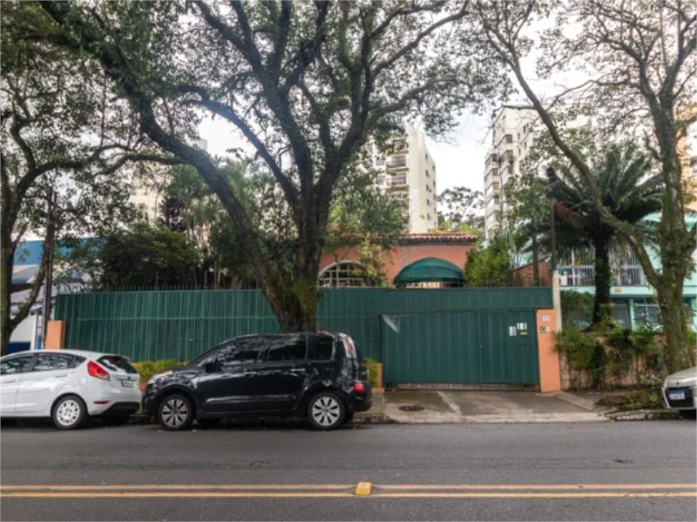Casa à venda com 3 quartos, sendo 1 suíte,  em Alto da Lapa, São Paulo, SP