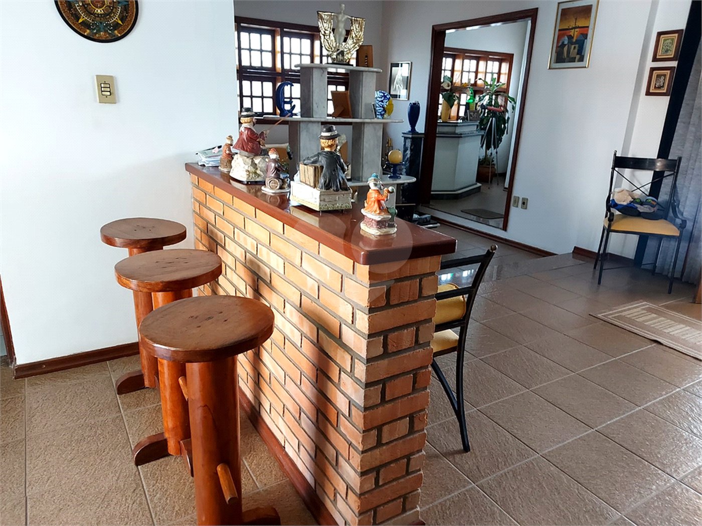 Sobrado à venda com 5 quartos, sendo 4 suítes, em Santa Rosa, Vinhedo, SP