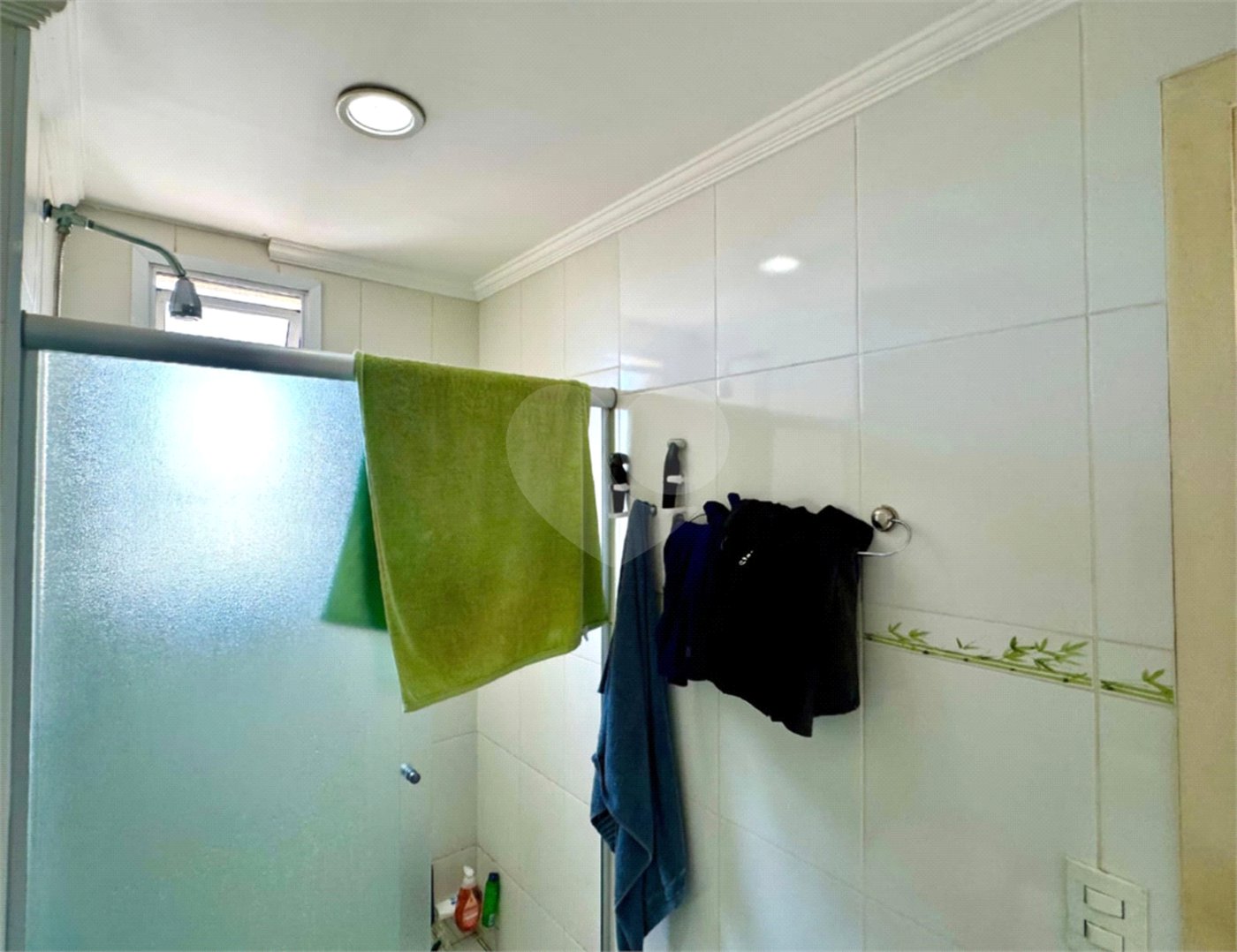 Apartamento à venda com 3 quartos, sendo 1 suíte, em Vila Galvão, Guarulhos, SP