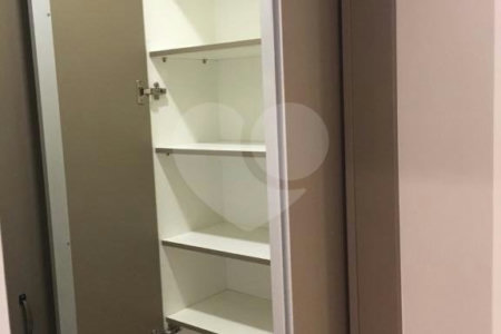 Flat à venda com 1 quarto em Cerqueira César, São Paulo, SP