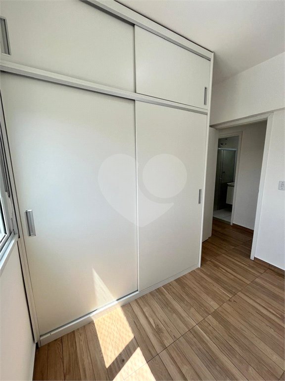 Apartamento à venda com 3 quartos, sendo 1 suíte, em Jardim Villaça, São Roque, SP