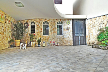 Casa à venda com 3 quartos, sendo 1 suíte, no condomínio Praça Doutor José Augusto César,8, São Paulo - SP