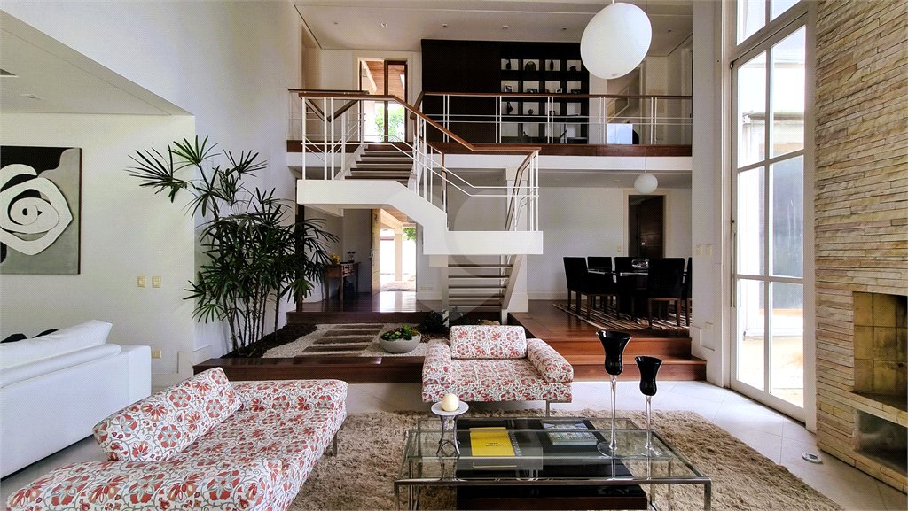 Casa à venda ou para alugar com 5 suítes em Serra da Cantareira, Mairiporã, SP