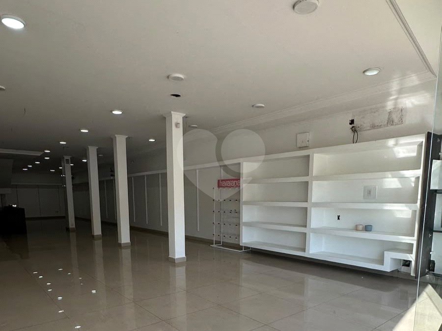Prédio para alugar em Vila Domingues, Votorantim, SP