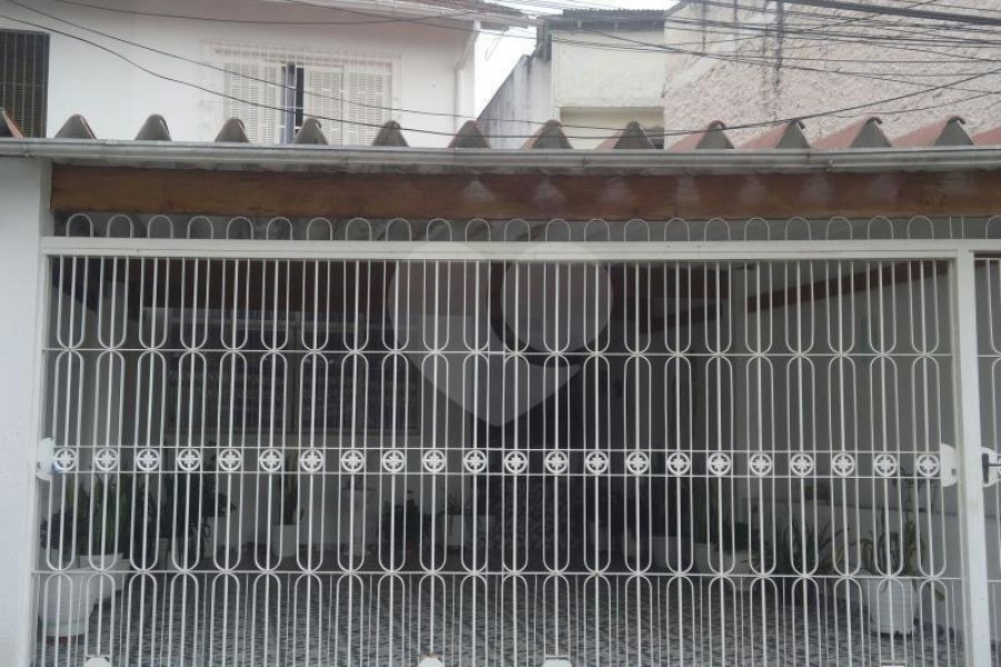 Sobrado à venda com 4 quartos, sendo 3 suítes, em Jardim Floresta, São Paulo, SP