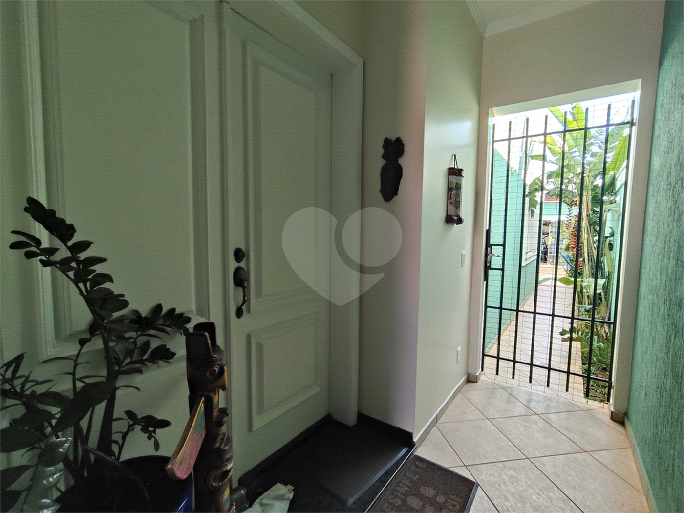 Casa para alugar com 6 quartos, sendo 4 suítes,  no Centro, Itapetininga, SP