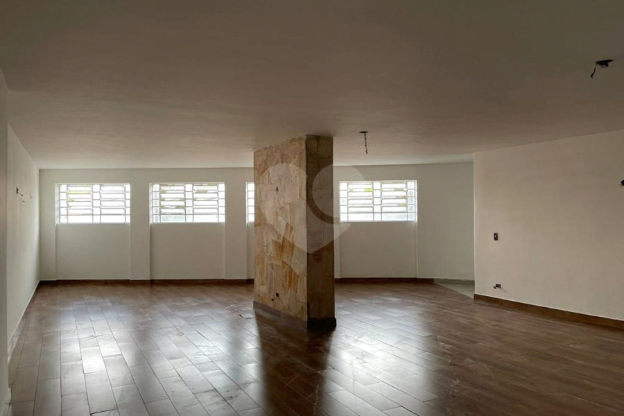 Casa à venda com 3 quartos, sendo 2 suítes, em Jardim Leonor Mendes de Barros, São Paulo, SP