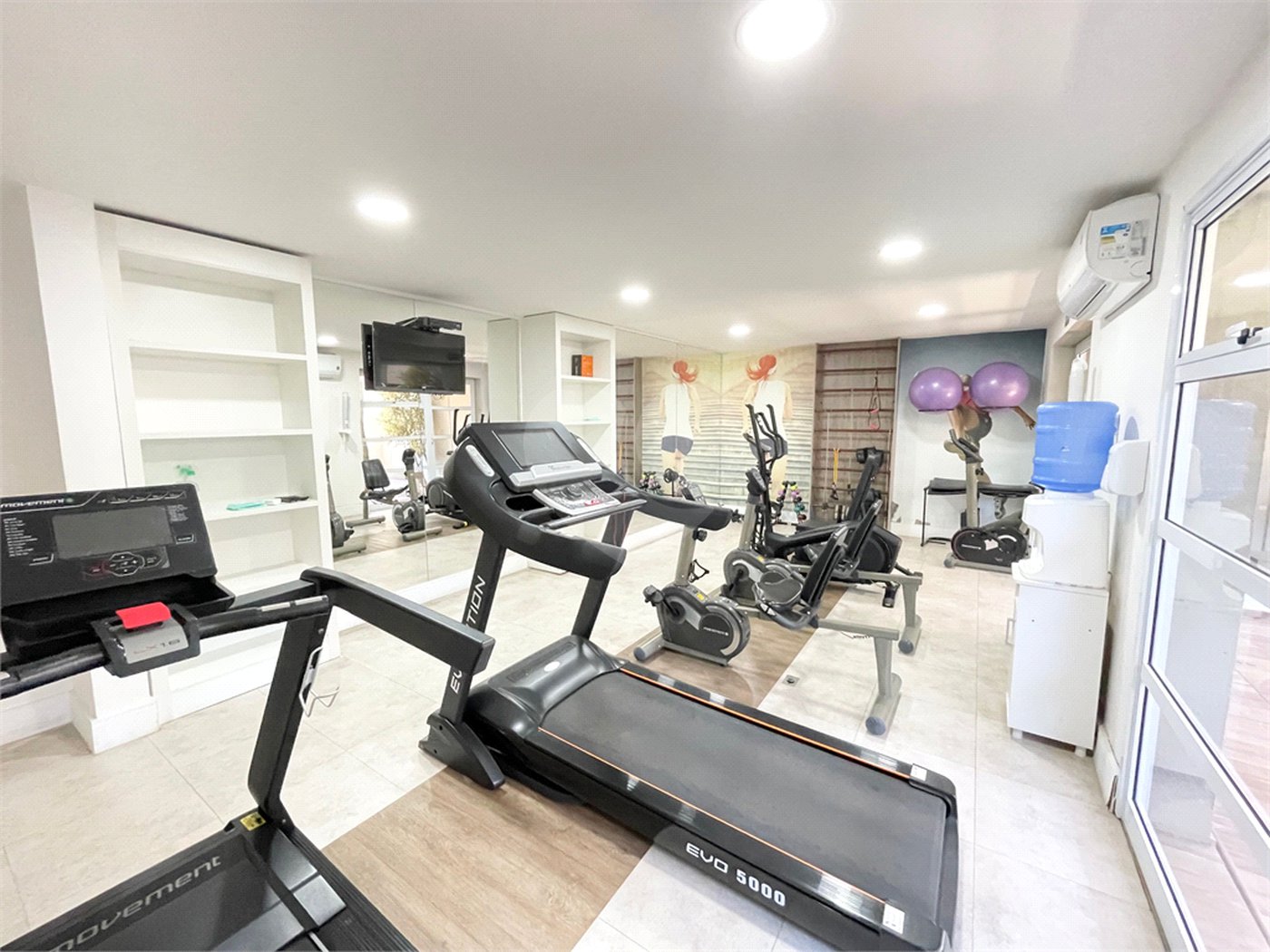 Apartamento à venda com 2 quartos, sendo 1 suíte, em Vila Gustavo, São Paulo, SP