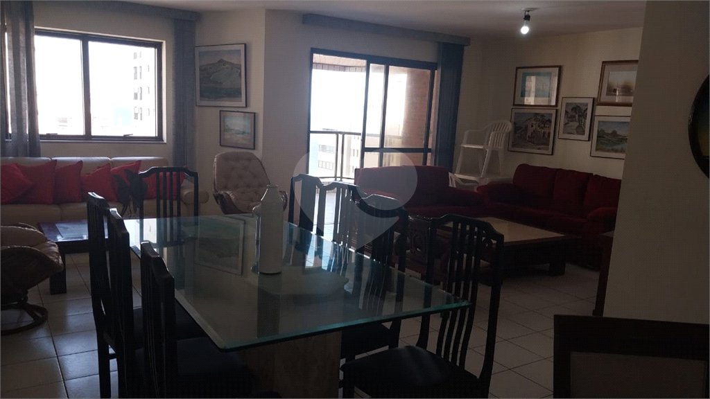 Apartamento à venda com 4 quartos, sendo 2 suítes, em Tombo, Guarujá, SP