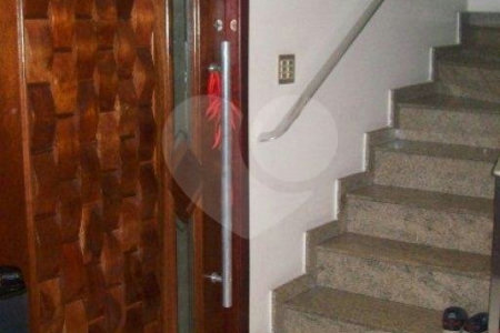 Casa à venda com 3 quartos no condomínio Travessa Sílvio Lazzari,76, São Paulo - SP