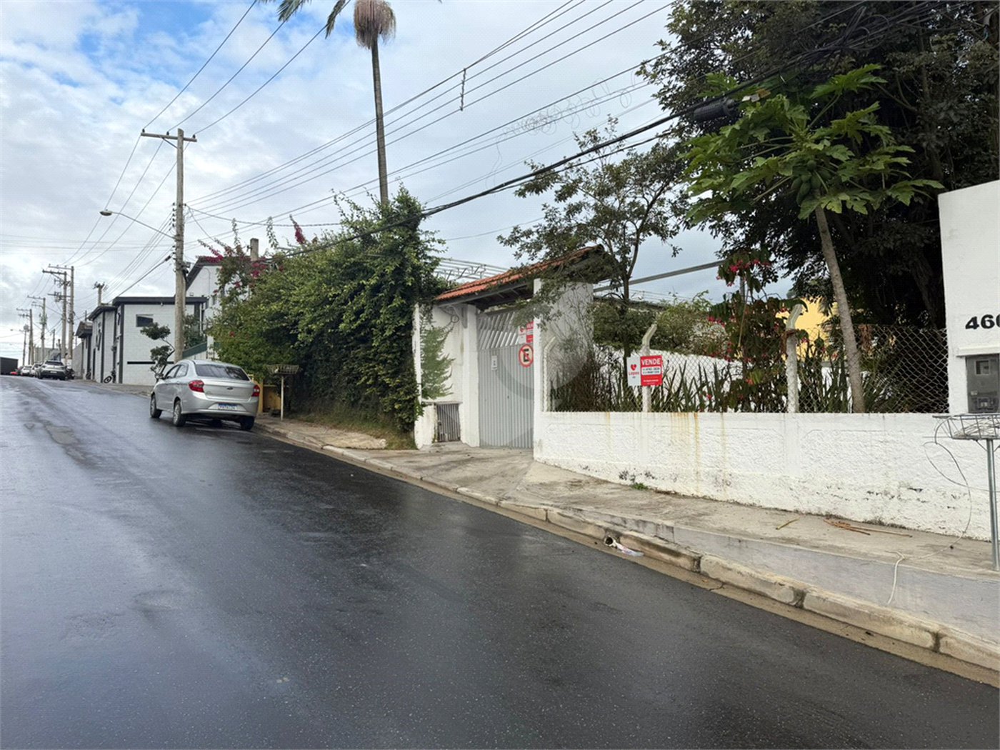 Casa à venda com 3 quartos, sendo 1 suíte, em Chácara Primavera, Suzano, SP