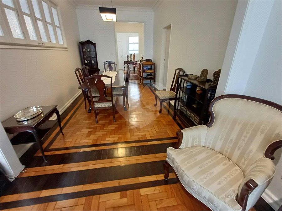 Apartamento à venda com 3 quartos, sendo 1 suíte, em Copacabana, Rio de Janeiro, RJ