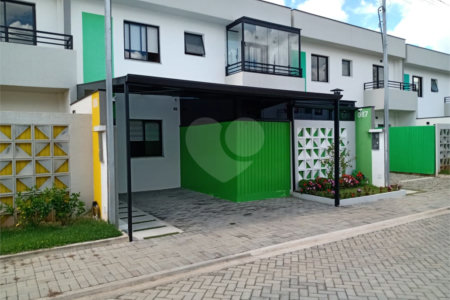 Casa à venda com 2 quartos no condomínio Sindona Parque 1, Cotia - SP