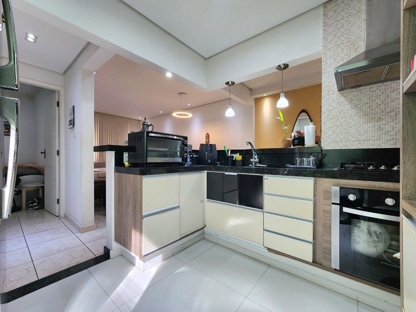 Apartamento 2 Dormitórios com Vista Mar, 1 Suíte e 50m da Praia – Santos