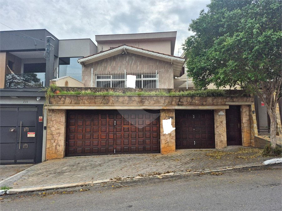 Casa à venda ou para alugar com 3 quartos, sendo 1 suíte, em Parque São Domingos, São Paulo, SP