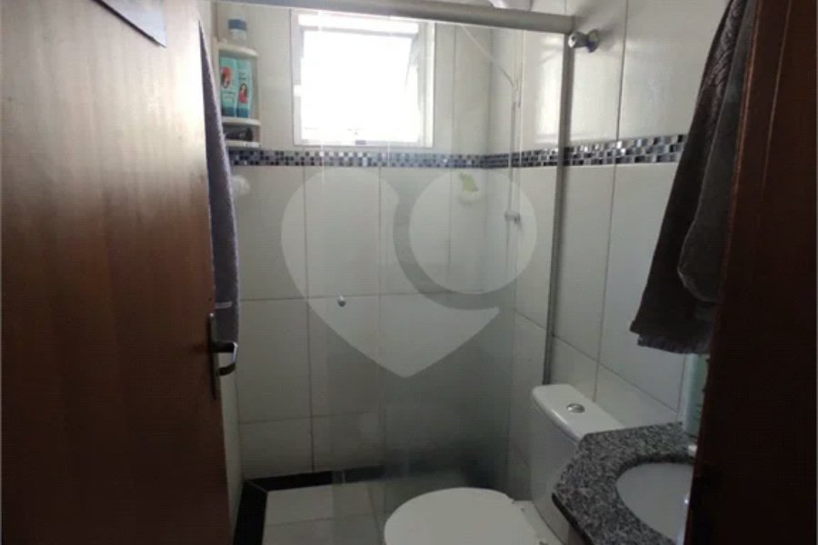 Sobrado à venda com 3 quartos, sendo 1 suíte, em Parada Inglesa, São Paulo, SP