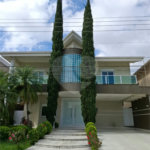 Casa à venda ou para alugar com 4 suítes no condomínio Suzano, Suzano - SP