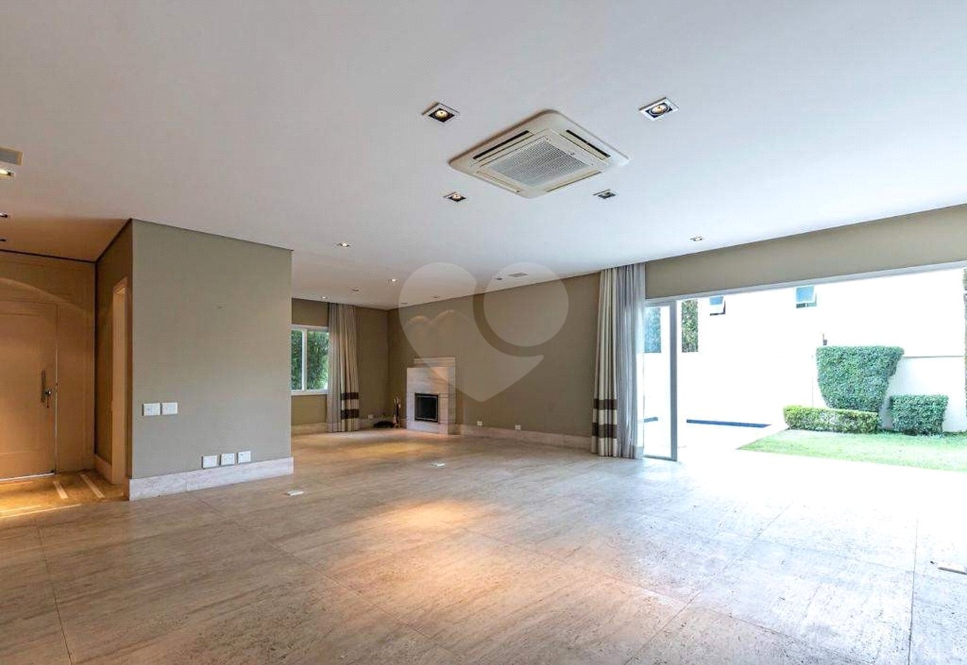 Casa à venda com 4 suítes no condomínio L`exclusive, São Paulo - SP