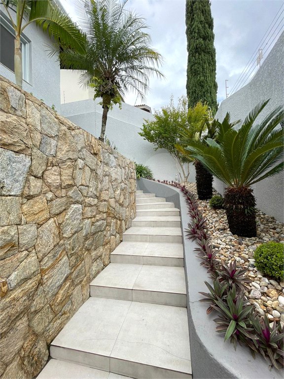 Casa à venda com 3 suítes em Jardim Itaperi, Atibaia, SP