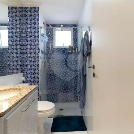 Apartamento de 103m2 na Saúde com 3 dorms, 1 suíte, 2 banheiros, 2 vagas. Estuda permuta.