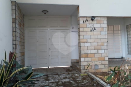 Sobrado à venda com 3 quartos, sendo 1 suíte, em Campo Belo, São Paulo, SP