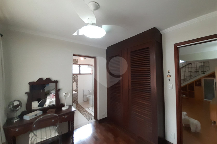Casa à venda com 4 quartos, sendo 2 suítes,  em Jardim Floresta, São Paulo, SP